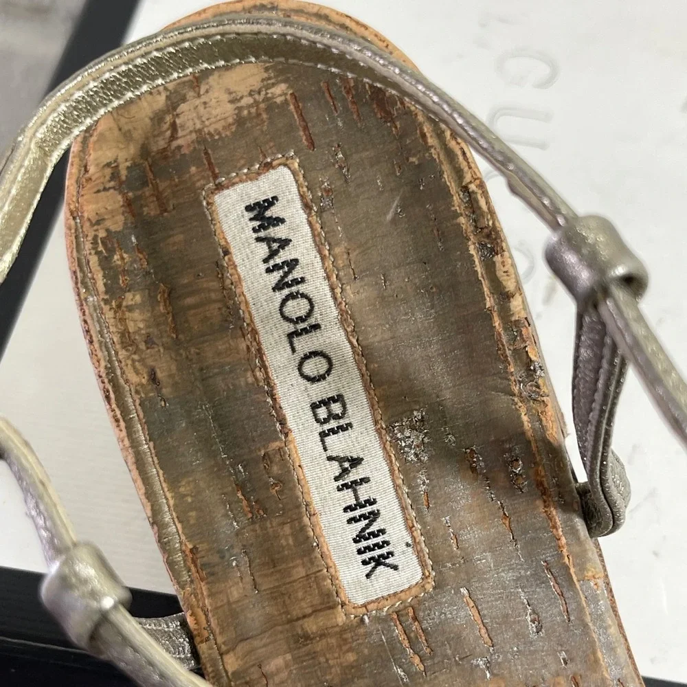 Manolo Blahnik Metallic Strappy Flat Sandals Ankle Strap Women's 38.5 EU/7.5 US‎